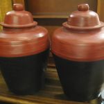 611 5839 VASES AND COVERS